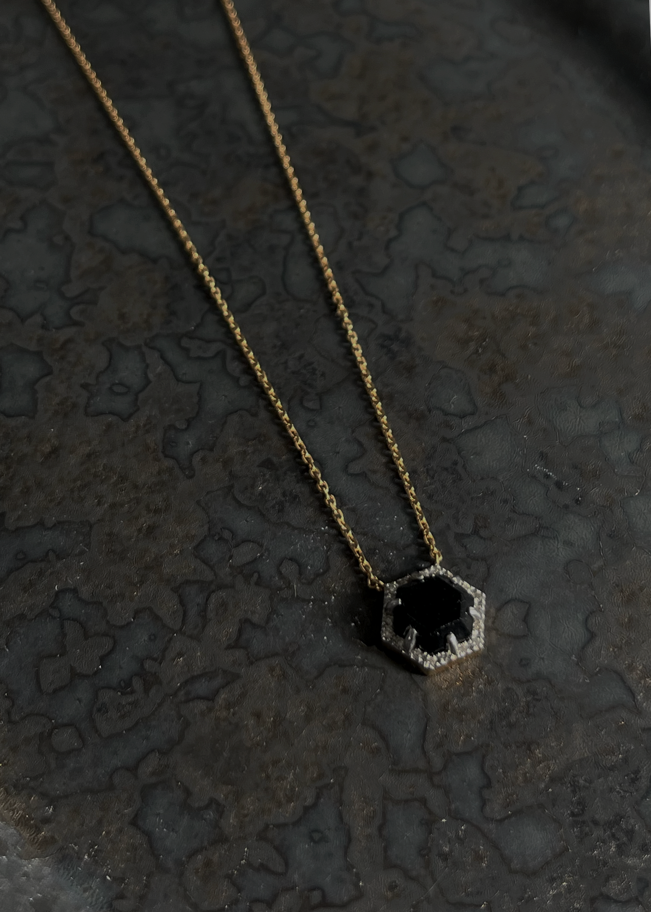 SORA NECKLACE -Black Chalcedony-(10K)